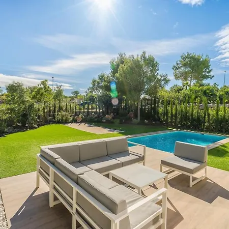 Colinas Villa