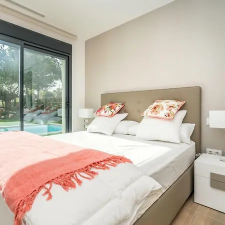 Colinas Villa *